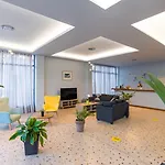 Apartahotel Acta