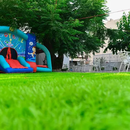 Aparthotel Acta *