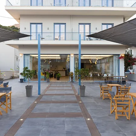 Acta Apartahotel Vivári