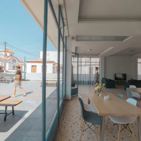Aparthotel Acta *